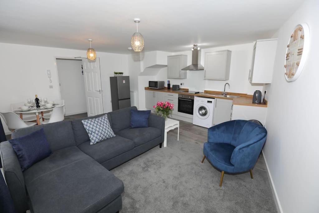 Exmouth - Apartment 1, Strand House - Modern 2 Bedroom Apartment, Perfect Location For Access To Beach & Town Centre - Sleeps 4 Guests - No Parking - Hosted By Rentmyhouse מראה חיצוני תמונה
